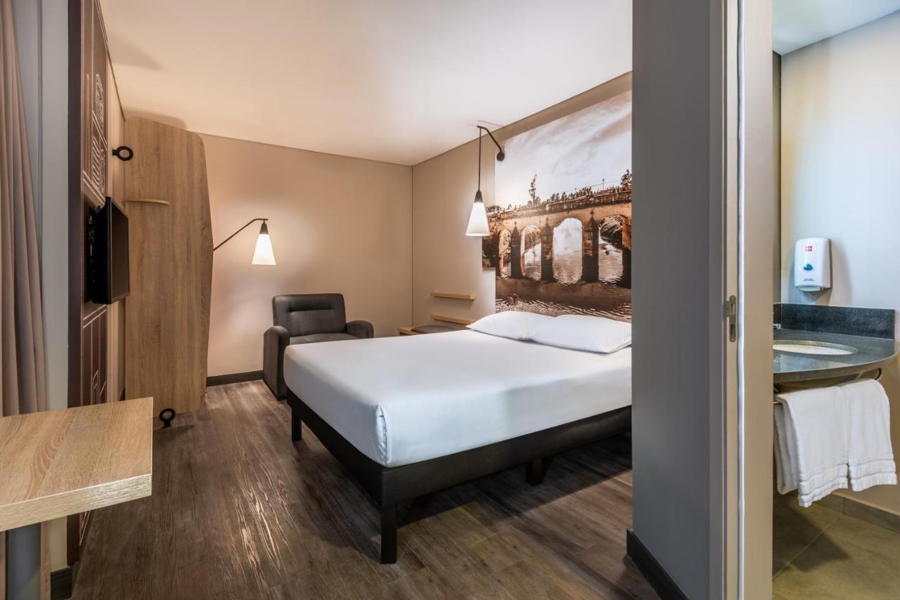 Ibis Chia Hotell Eksteriør bilde
