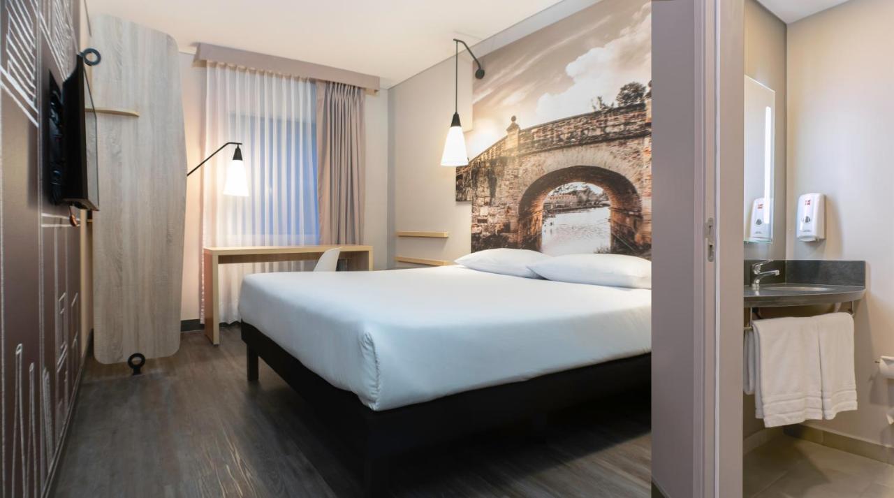 Ibis Chia Hotell Eksteriør bilde